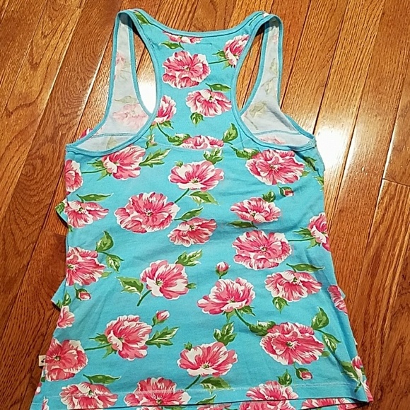 LIKE NEW!! Pretty floral top, size smal - Picture 2 of 4